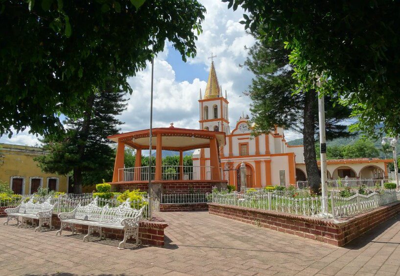 Plaza principal de amatlán de cañas