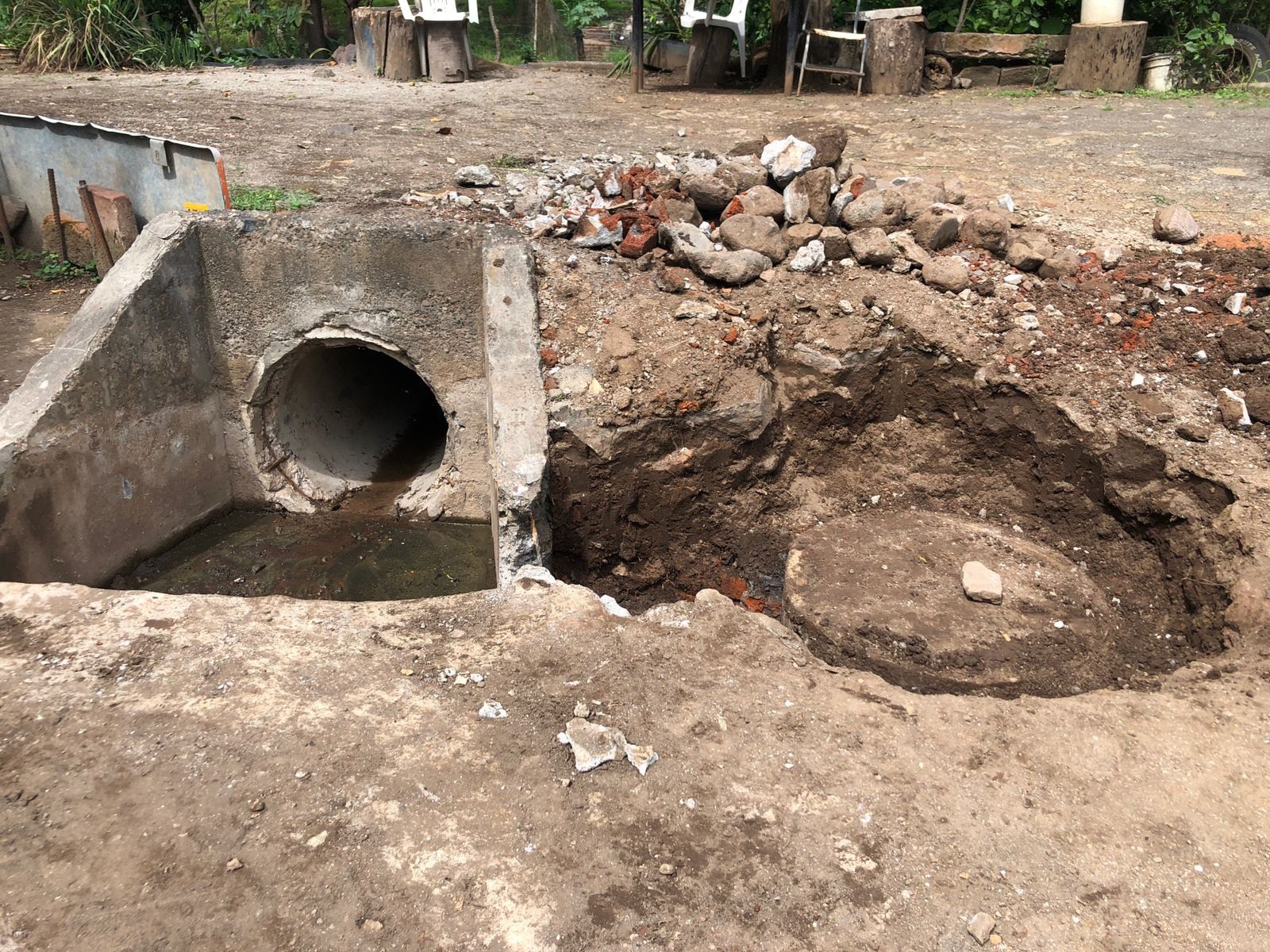 Drenaje de la calle Rey Nayar en la colonia Juarez en Ahuacatlán
