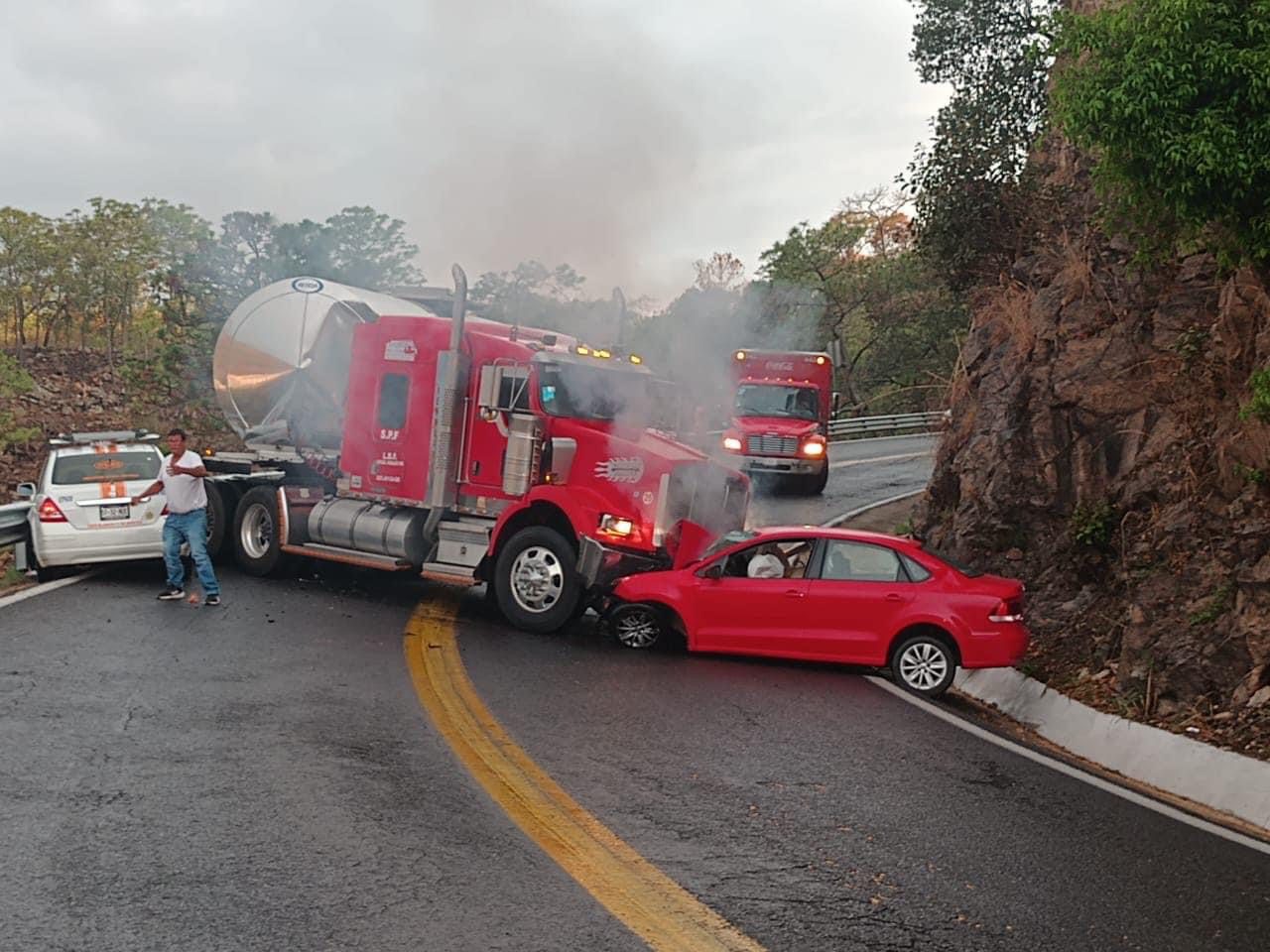 Accidente en la carretera Tepic-Guadalajara