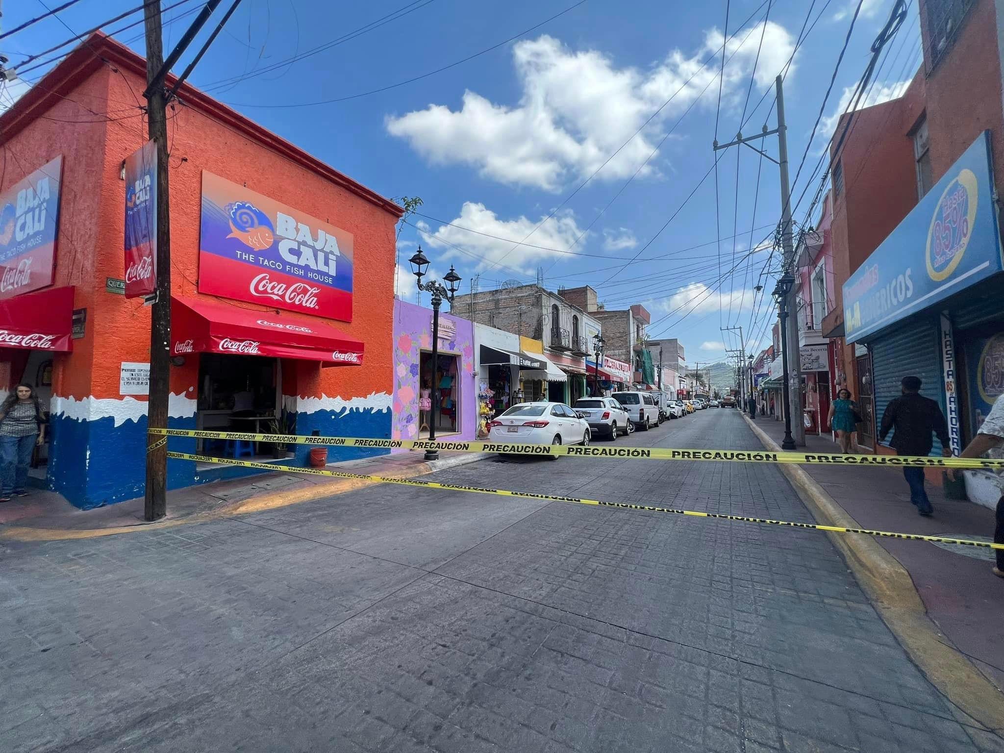Cierre de cruce hacia la colonia centro en Tepic