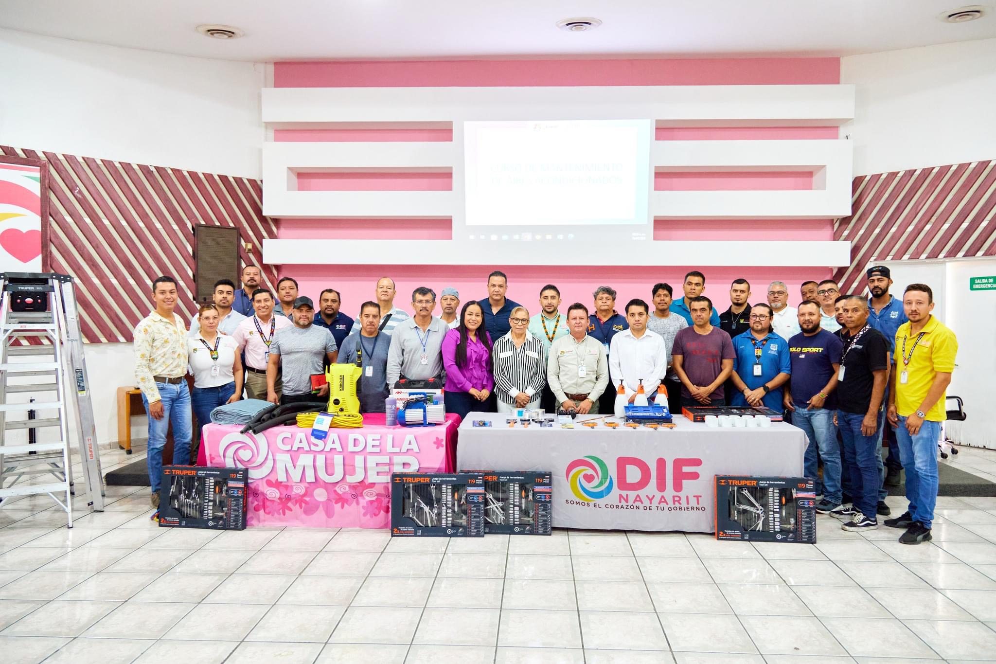 DIF Estatal impulsando el mantenimiento de aires acondicionados