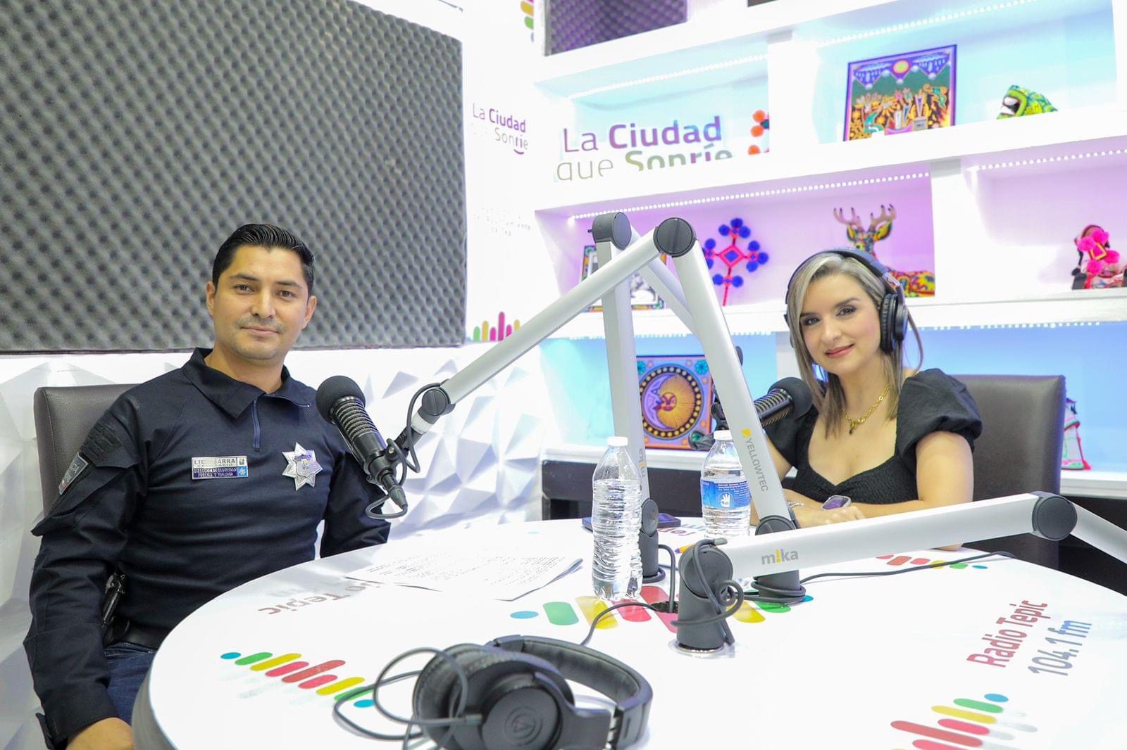 Personas en la radio