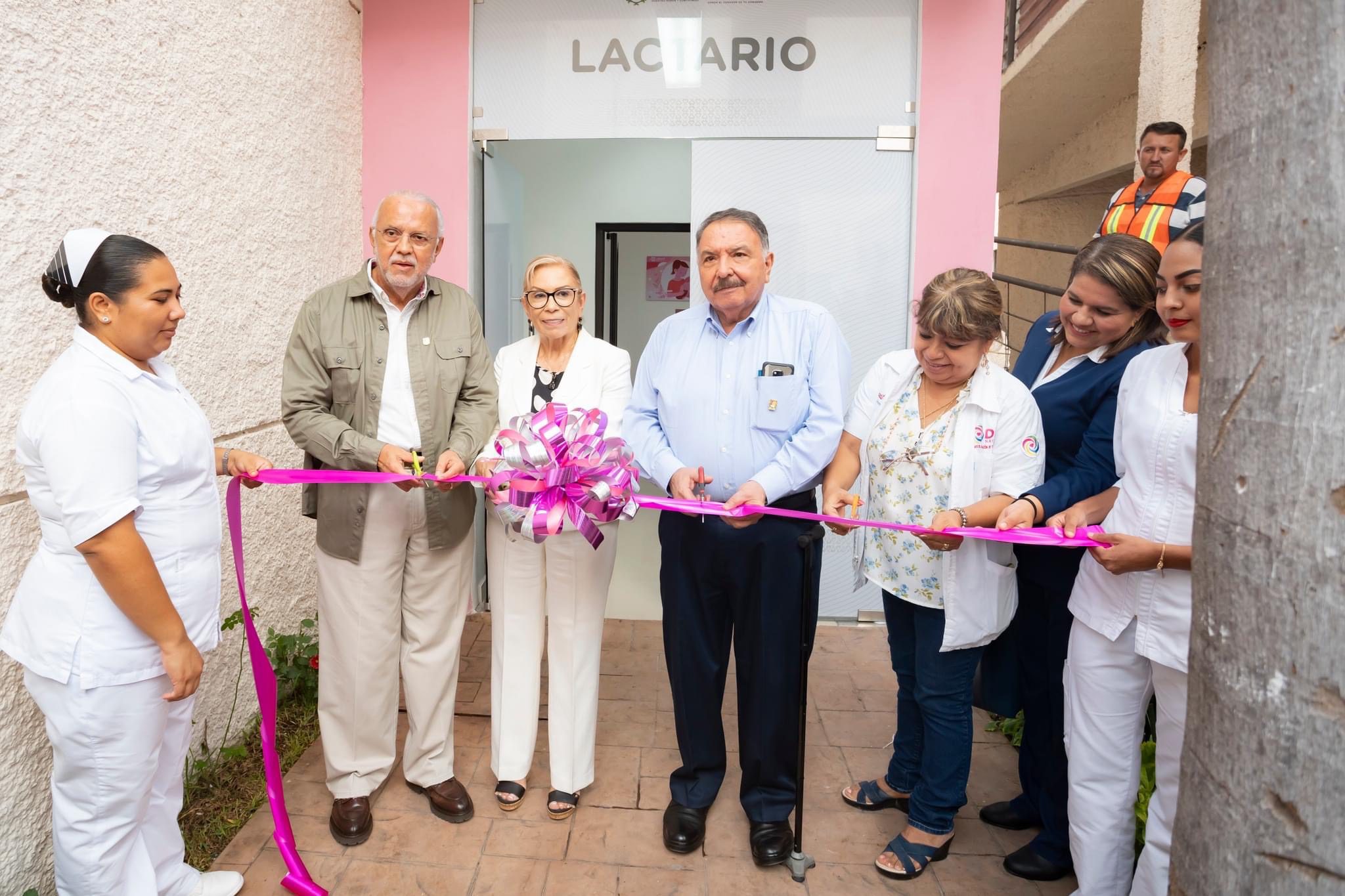 Gobernador Miguel Angel Navarro junto a su esposa Beatriz Estrada
