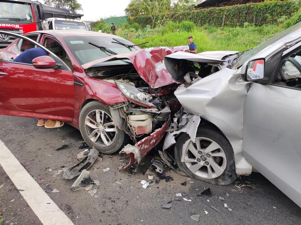 Grave accidente en Carretera Federal 200 deja varios heridos