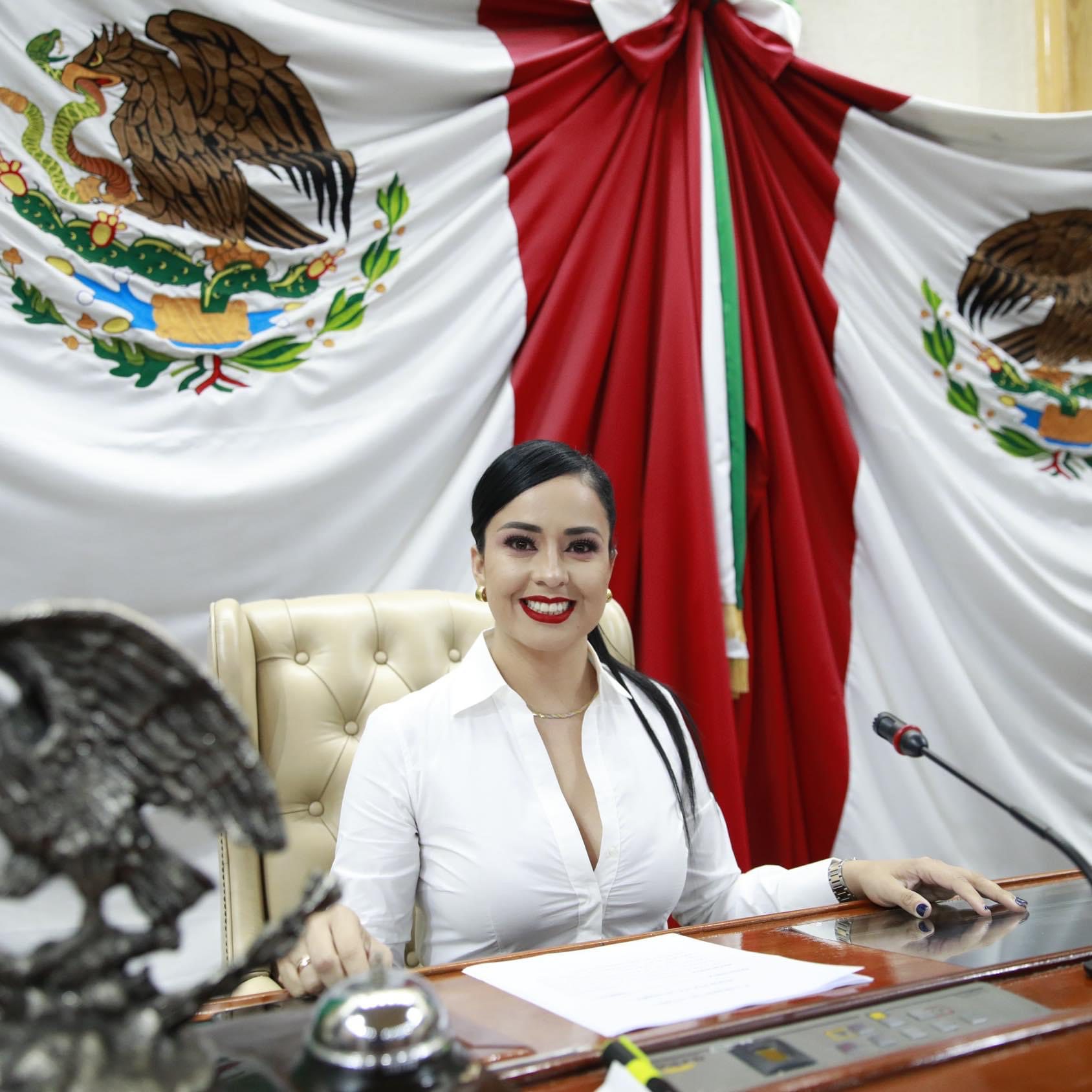 Remoción de Alba Cristal Espinoza de Morena en Nayarit