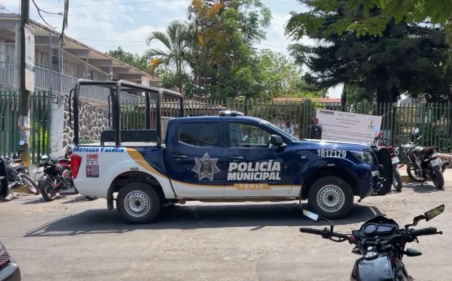 Estudiante de Conalep con réplica de arma