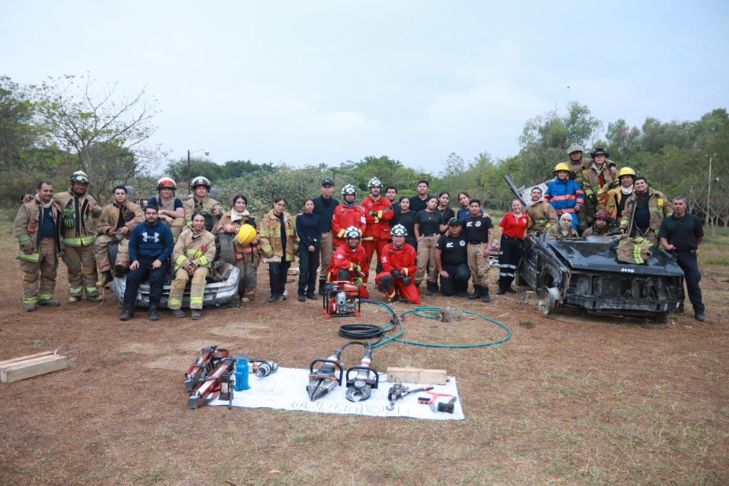 Capacitación a bomberos de tepic