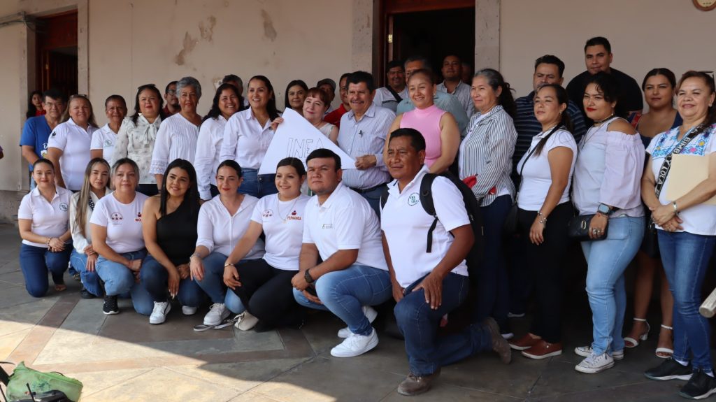 Jóvenes de INEA