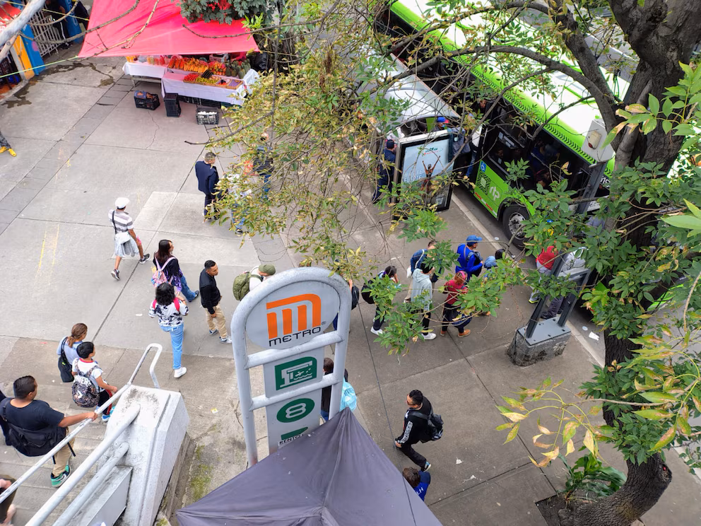 Reapertura total de la Línea 8 del Metro CDMX tras suspensión por lluvias