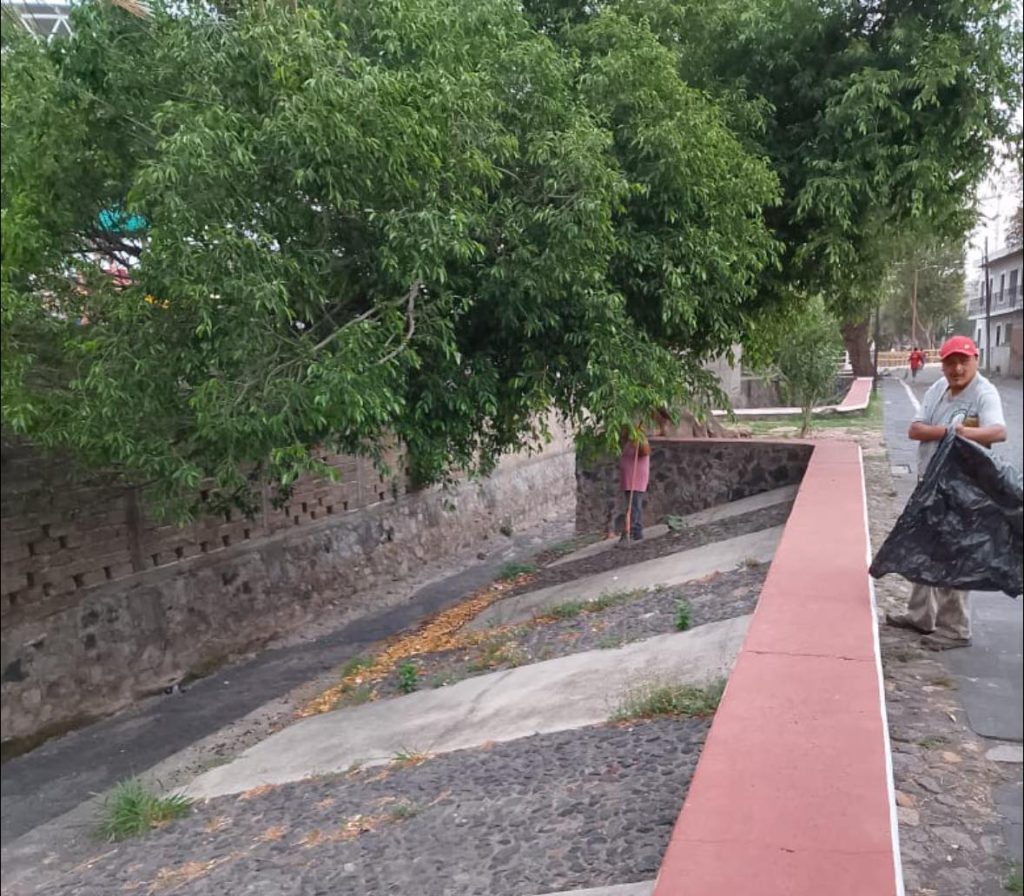 Jala intensifica labores de desazolve en arroyos