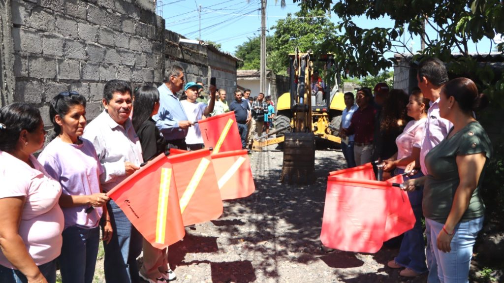 Rehabilitación calle Los Pinos Uzeta: inicia la transformación vial en Ahuacatlán