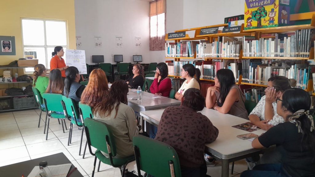 Día Naranja en Ahuacatlán: Plática “Reconociendo la violencia” impulsa la prevención y el empoderamiento