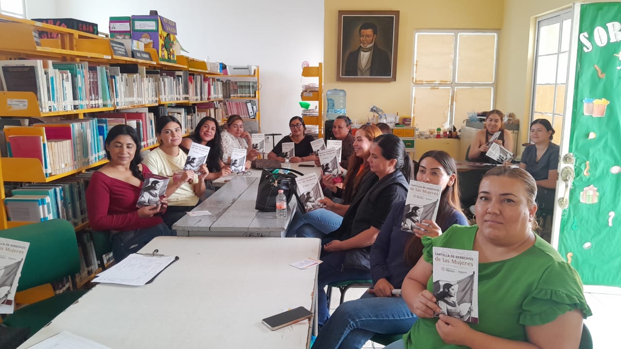 Día Naranja en Ahuacatlán: Plática “Reconociendo la violencia” impulsa la prevención y el empoderamiento