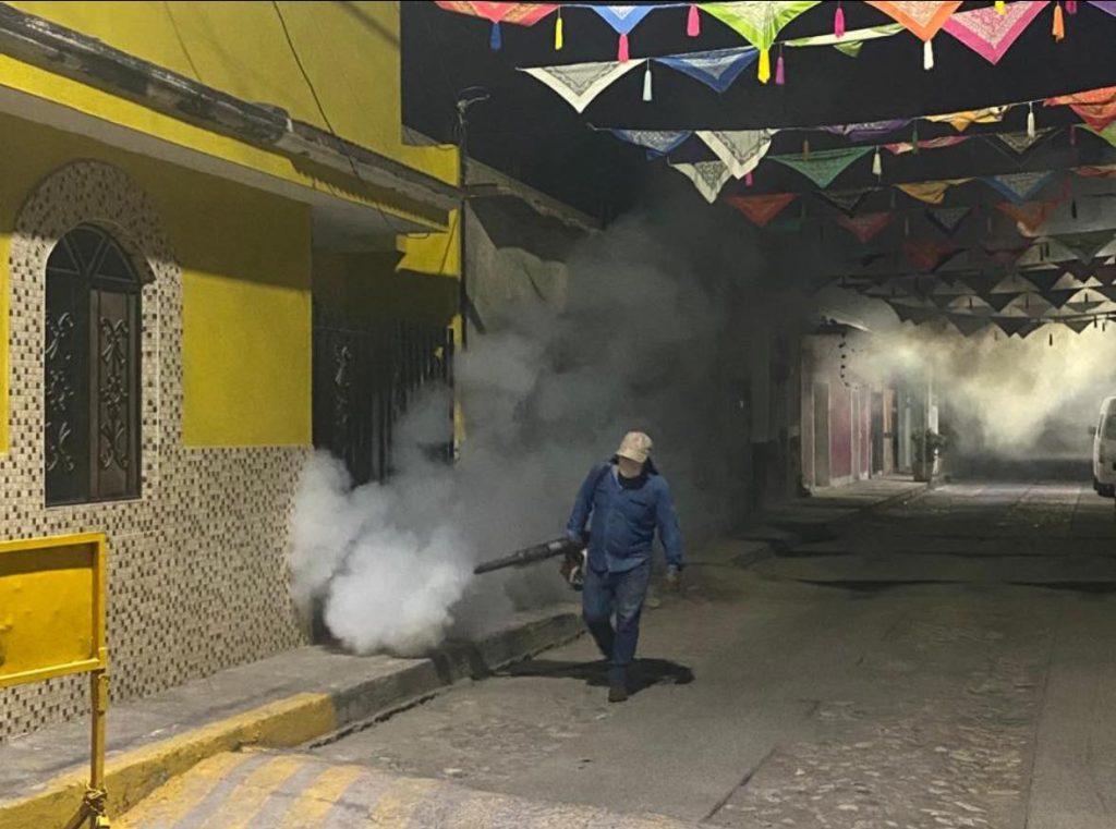 Jala refuerza la salud pública con termo nebulización preventiva en Jomulco ante el riesgo de dengue y zika