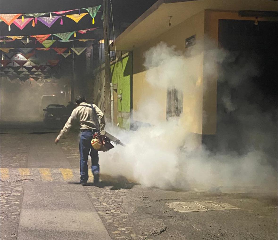 Jala refuerza la salud pública con termo nebulización preventiva en Jomulco ante el riesgo de dengue y zika