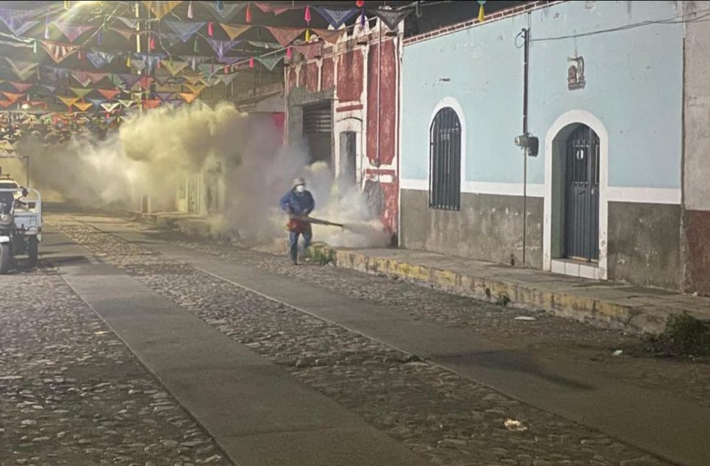 Jala refuerza la salud pública con termo nebulización preventiva en Jomulco ante el riesgo de dengue y zika