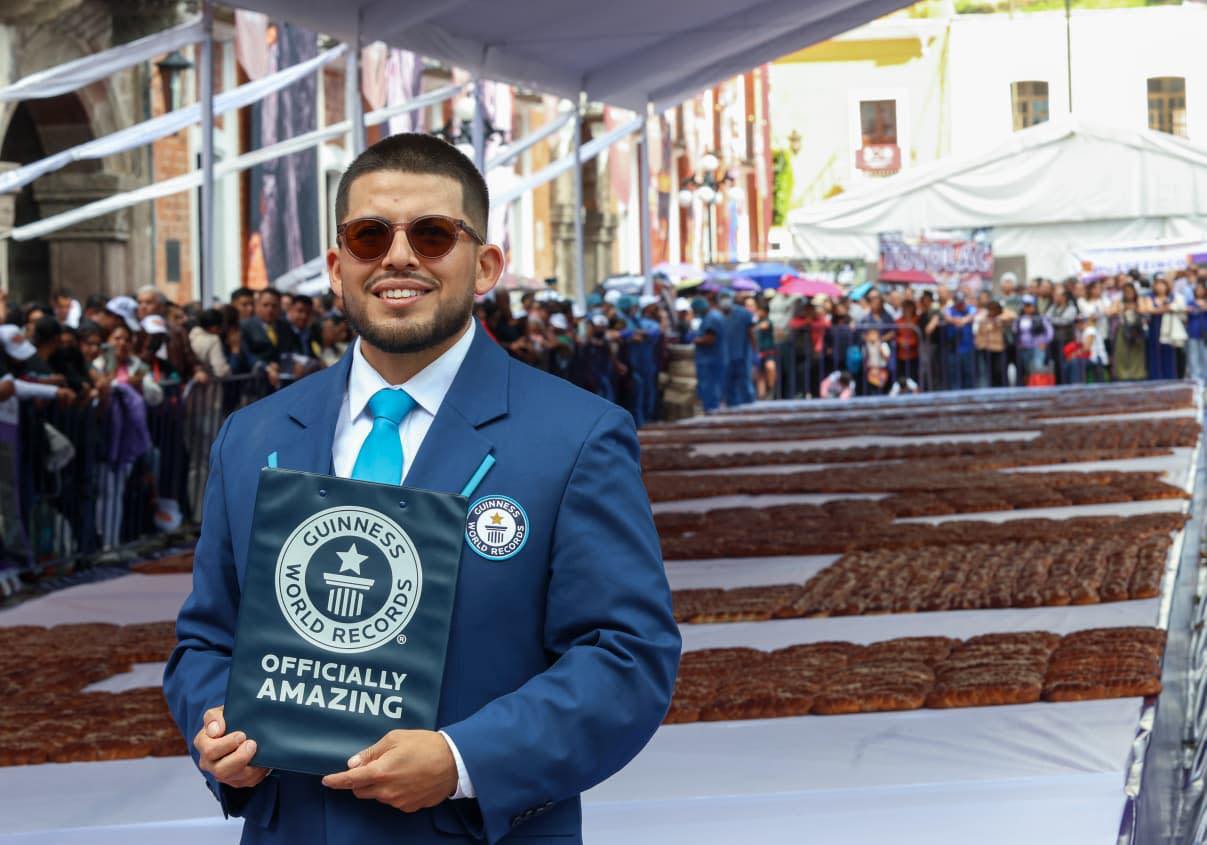 Tlaxcala obtiene Récord Guinness por elaborar el pan de fiesta más grande del mundo