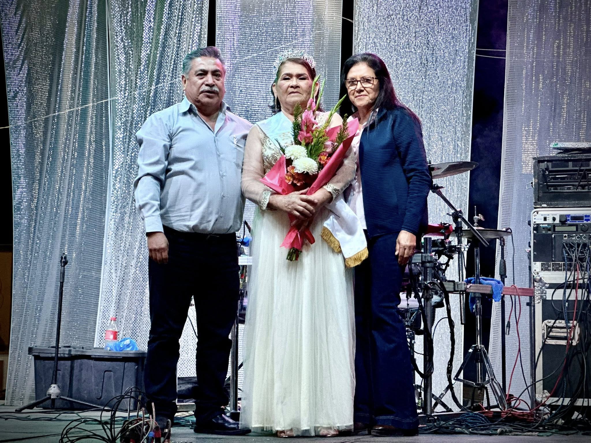 Fiestas tradicionales de Coapan 2025 inician con rompimiento y coronación de la reina