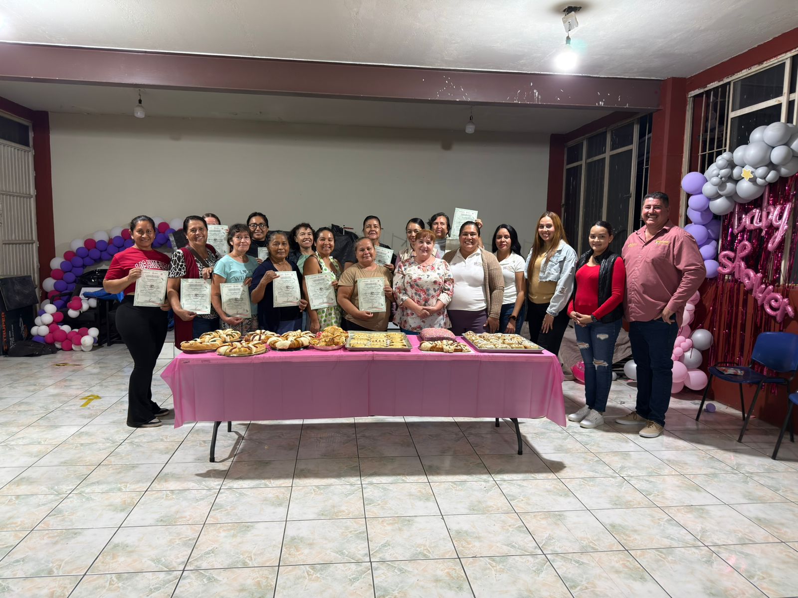 Curso de panadería en Ahuacatlán impulsa el emprendimiento femenino