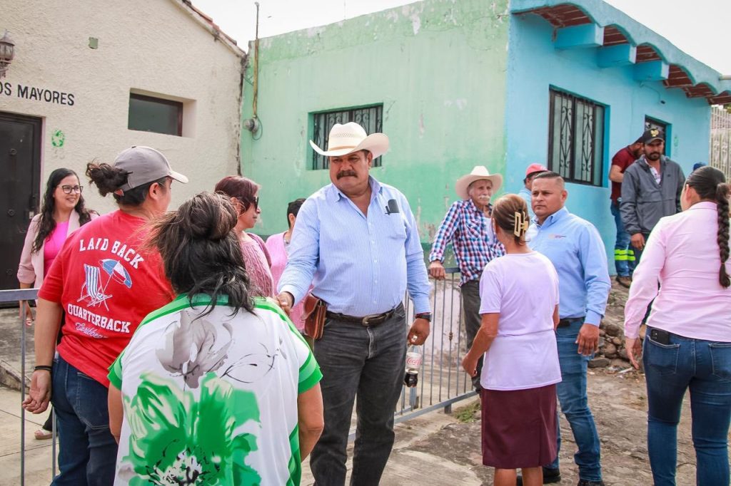 Gestión de salud comunitaria impulsa atención médica en El Real de Acuitapilco, Santa María del Oro