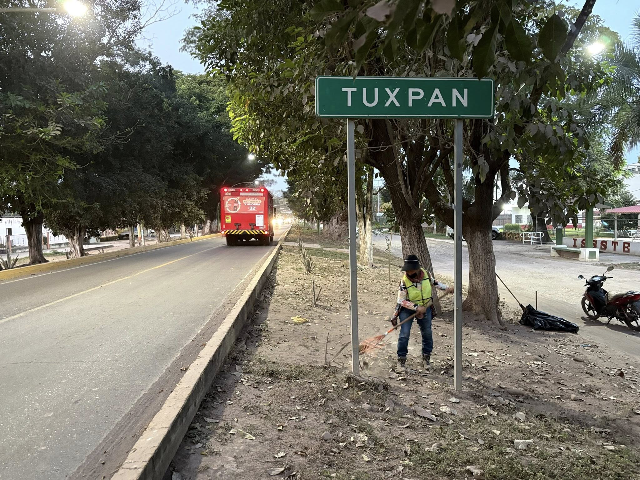 Gobierno municipal refuerza labores de limpieza y mantenimiento urbano en el municipio