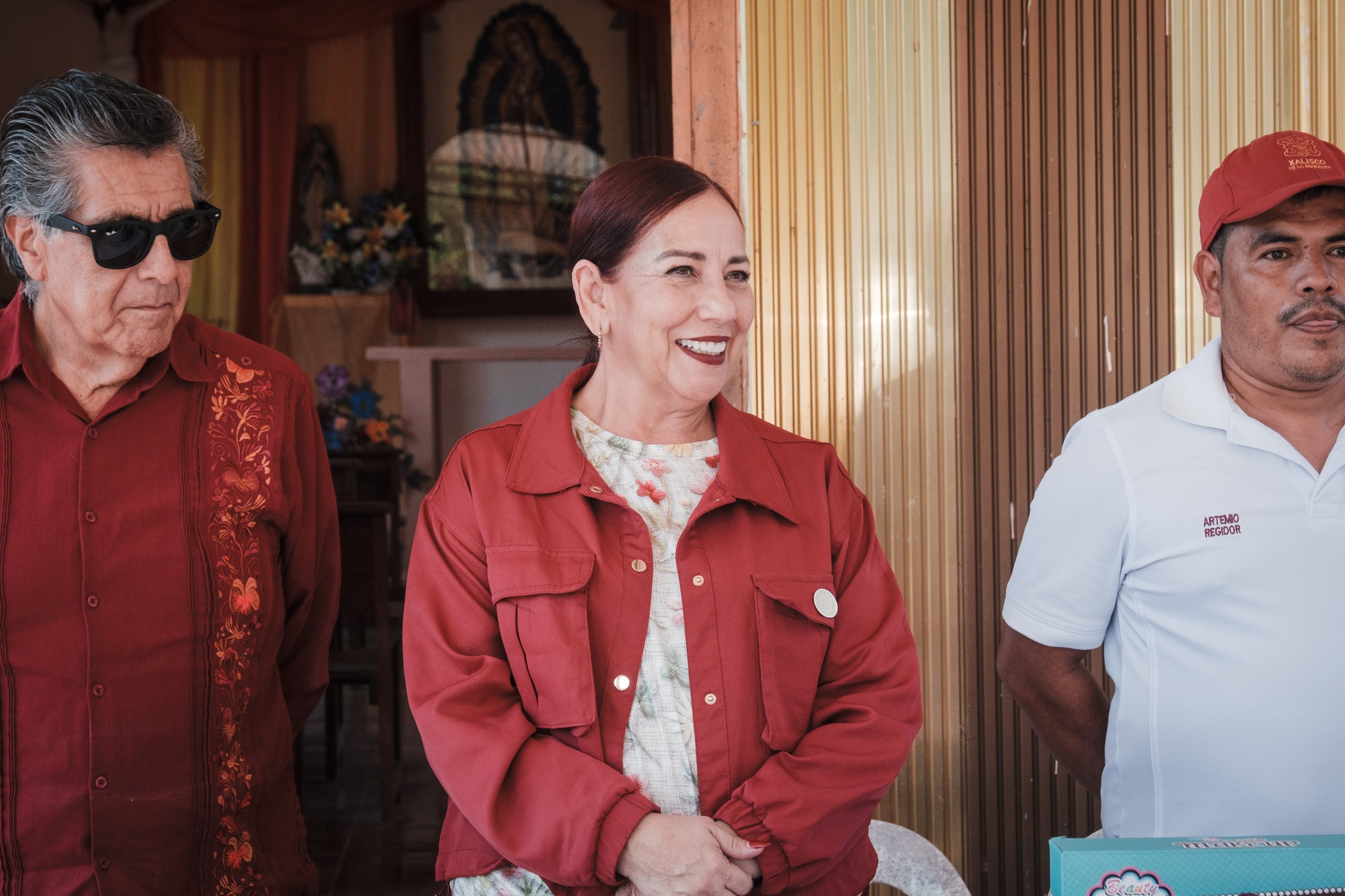 Presidenta municipal de Xalisco convive con familias de El Palmar y Juan Escutia