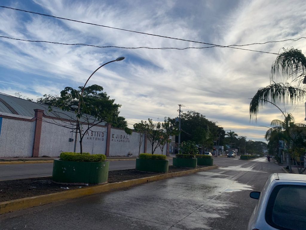 Gobierno Municipal refuerza el mantenimiento de áreas verdes en la cabecera municipal