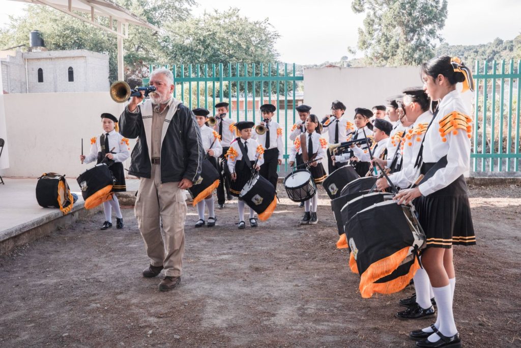 Con la participación de 100 niñas, niños, adolescentes y jóvenes, el Gobierno de Xalisco llevó a cabo la etapa municipal del XXXVI Concurso Estatal de Oratoria Juan Escutia 2026, un ejercicio cívico que impulsa la expresión, el pensamiento crítico y la formación de valores entre la niñez y juventud del municipio.