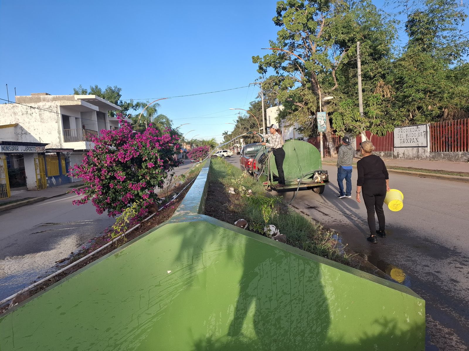 Gobierno Municipal refuerza el mantenimiento de áreas verdes en la cabecera municipal