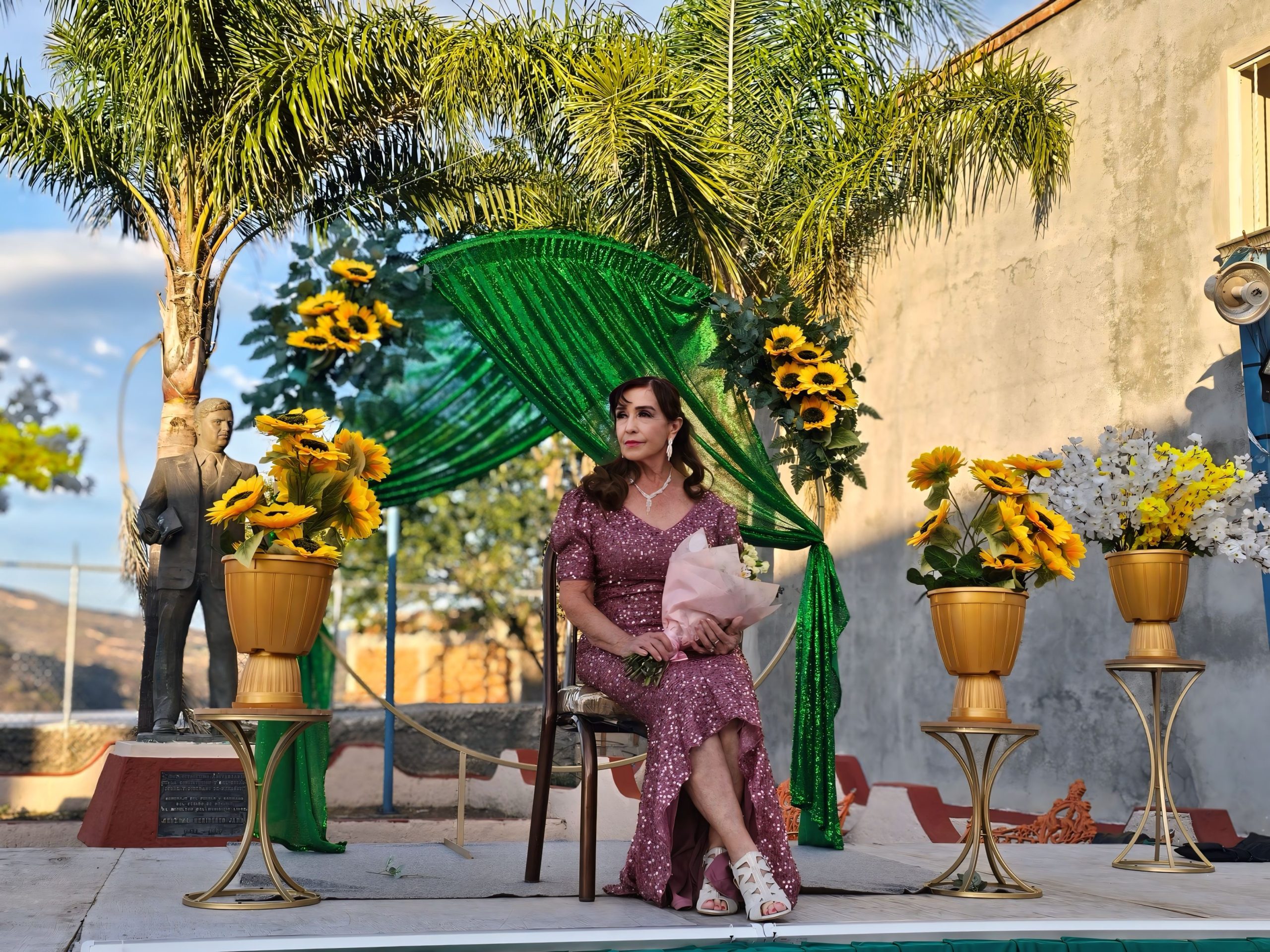 Coronan a la Reina de la Tercera Edad en Heriberto Jara previo a sus fiestas patronales