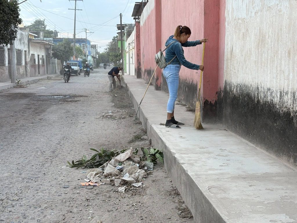 Gobierno Municipal de Tuxpan refuerza labores de limpieza en calles y espacios públicos