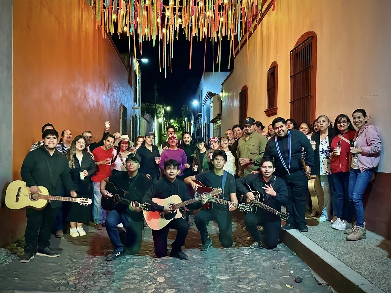 Callejoneada en Jala fortalece tradición y turismo en el Pueblo Mágico