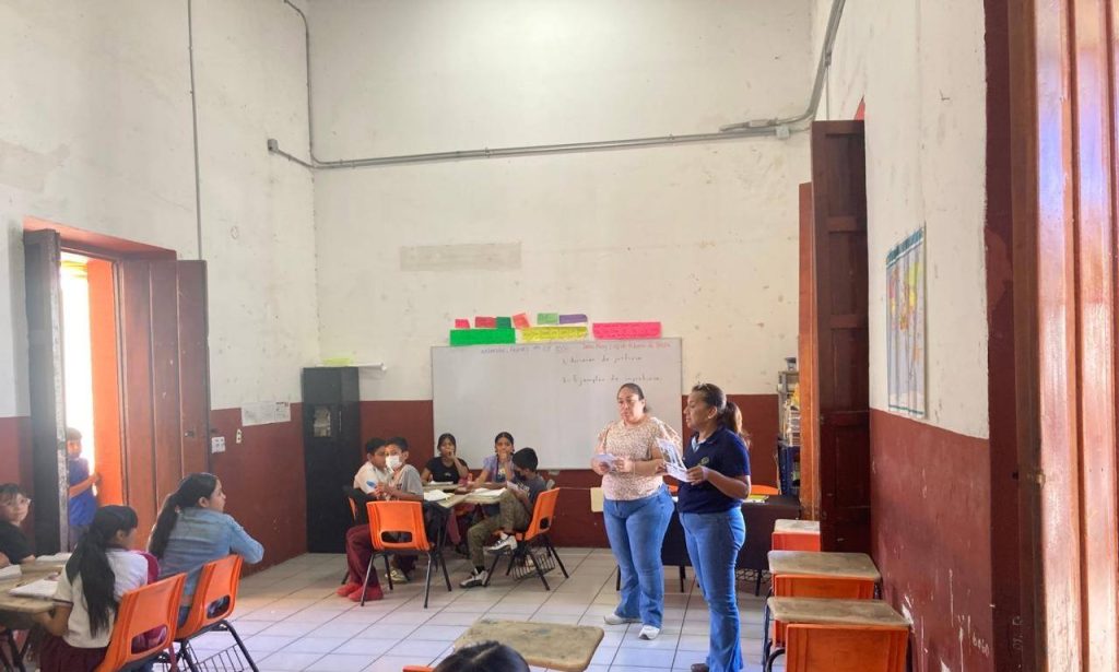 Ayuntamiento de Jala impulsa educación ambiental con entrega de trípticos informativos