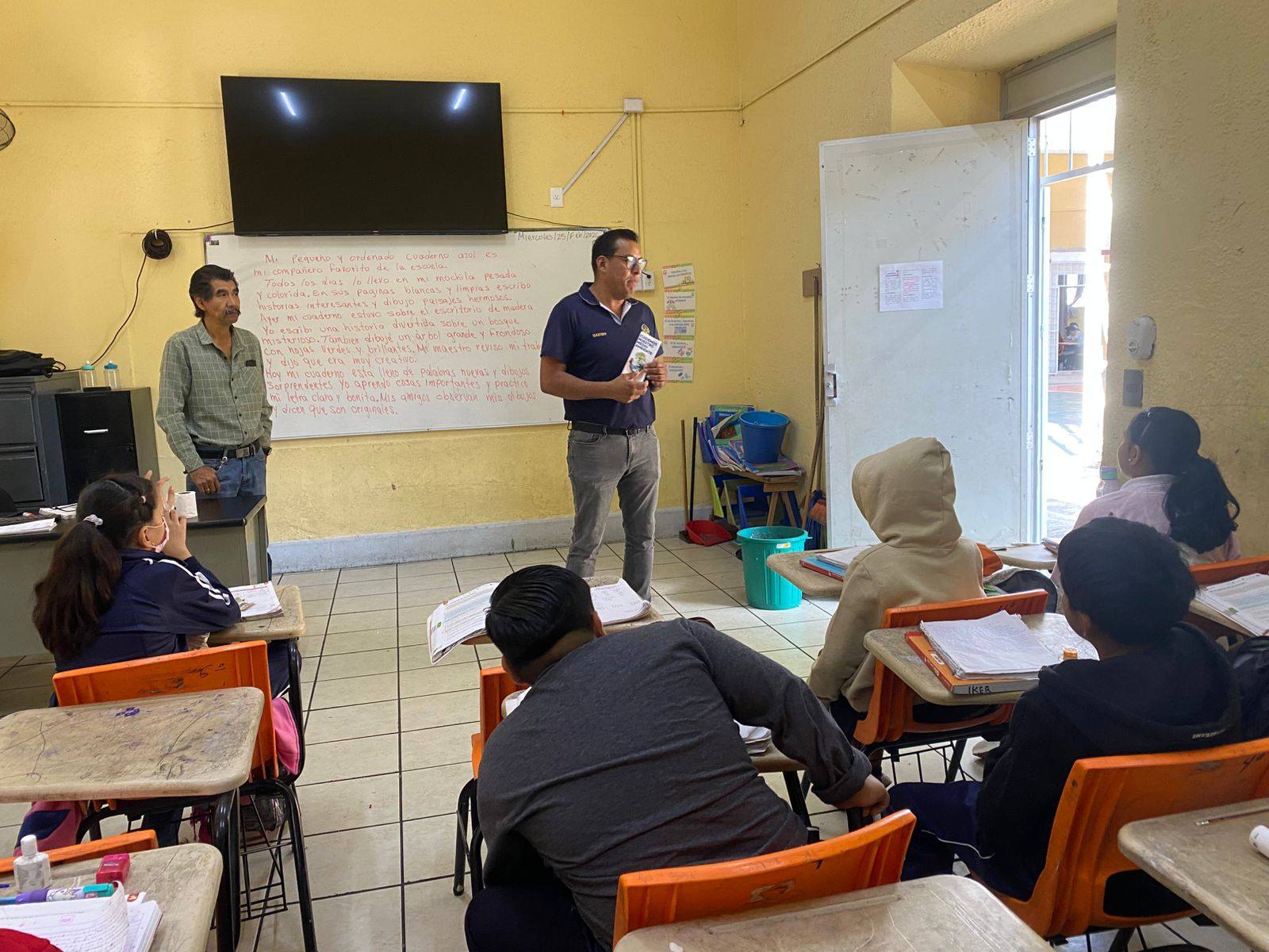 Ayuntamiento de Jala impulsa educación ambiental con entrega de trípticos informativos