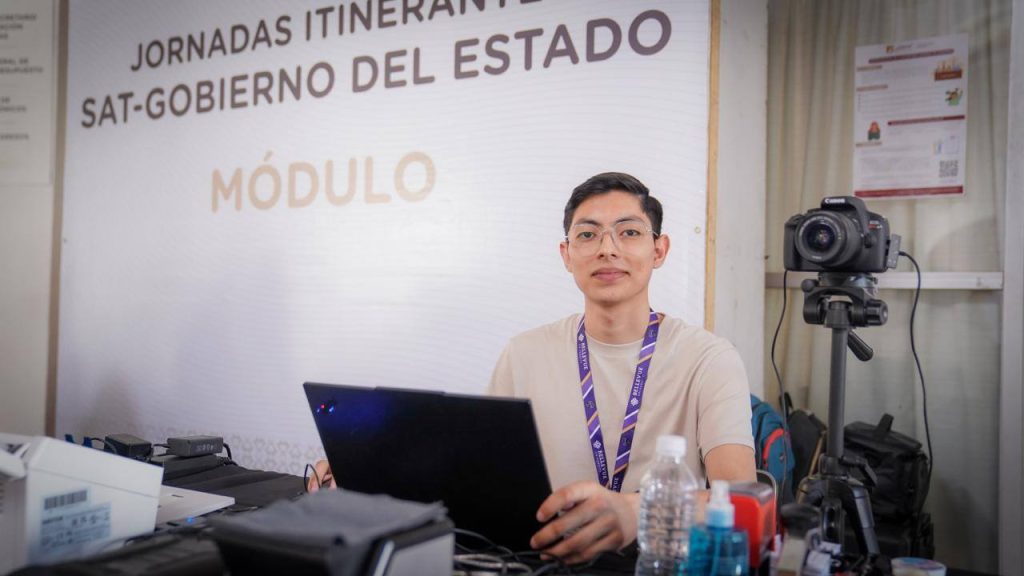 Gobierno de Nayarit acerca servicios fiscales y administrativos con Oficinas Móviles del SAT