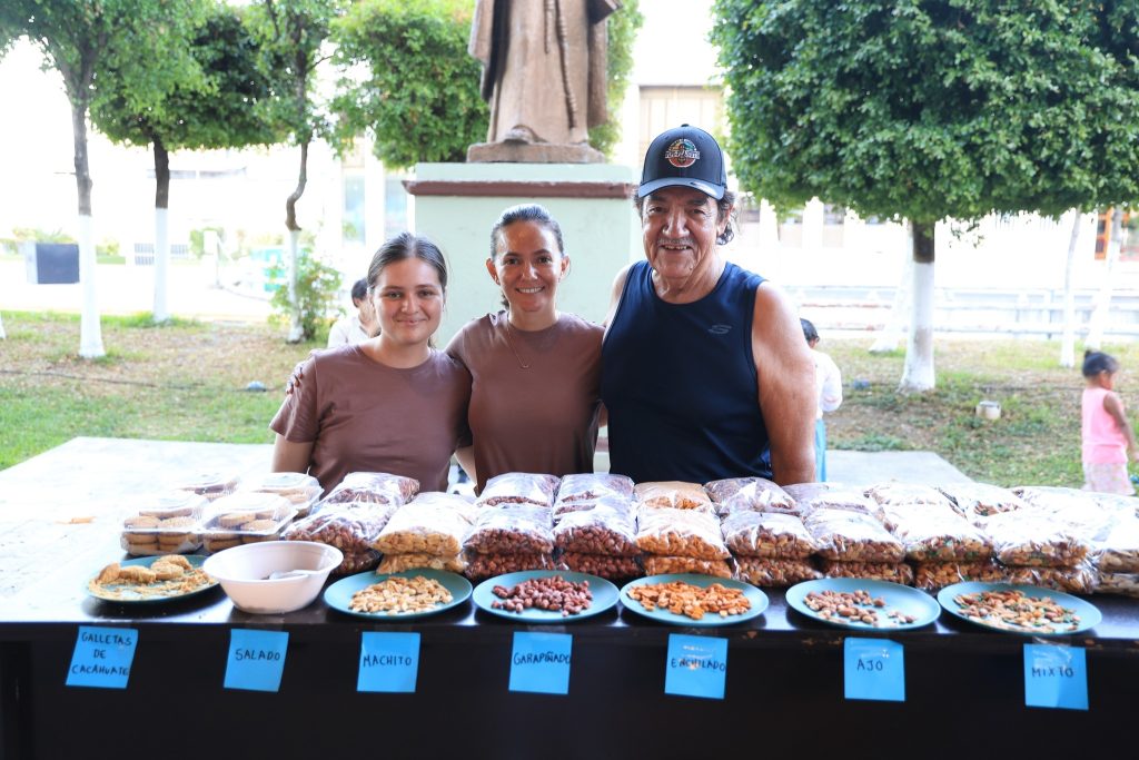 Amatlán de Cañas promueve su identidad cultural en el Encuentro de Sabores y Colores celebrado en Tepic