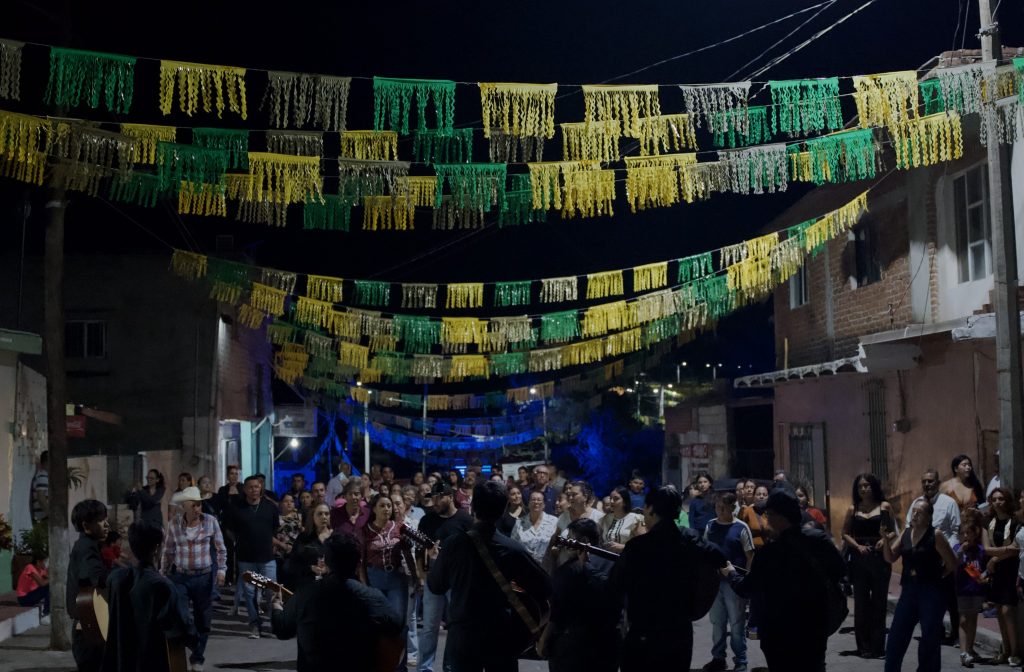 Callejoneada llena de música y tradición las fiestas patronales de Amado Nervo El Conde