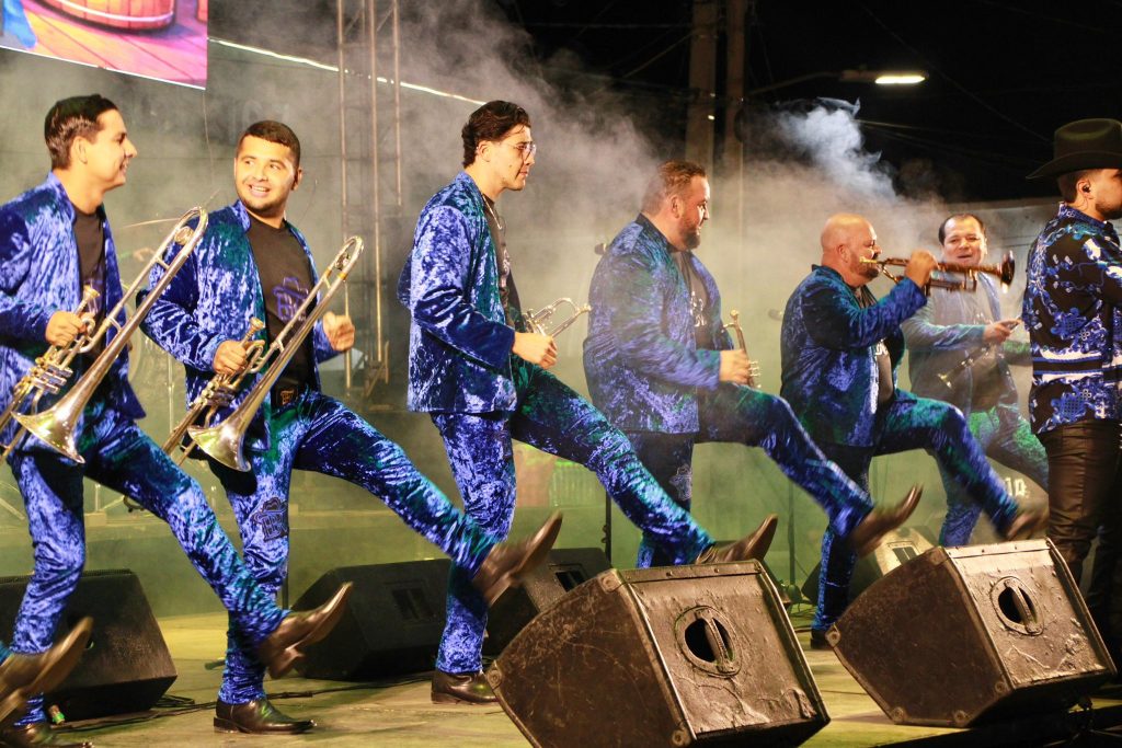 Banda Rancho Viejo protagoniza noche musical en la Feria Regional Santa María del Oro 2026