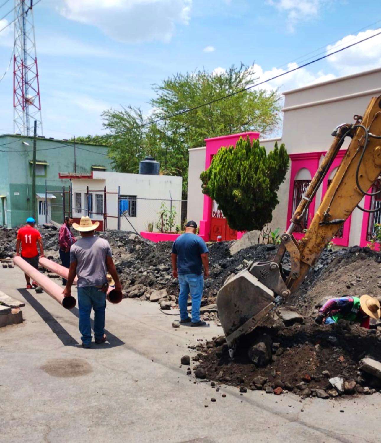 Gobierno de Ahuacatlán inicia rehabilitación de drenaje en Uzeta para fortalecer infraestructura básica