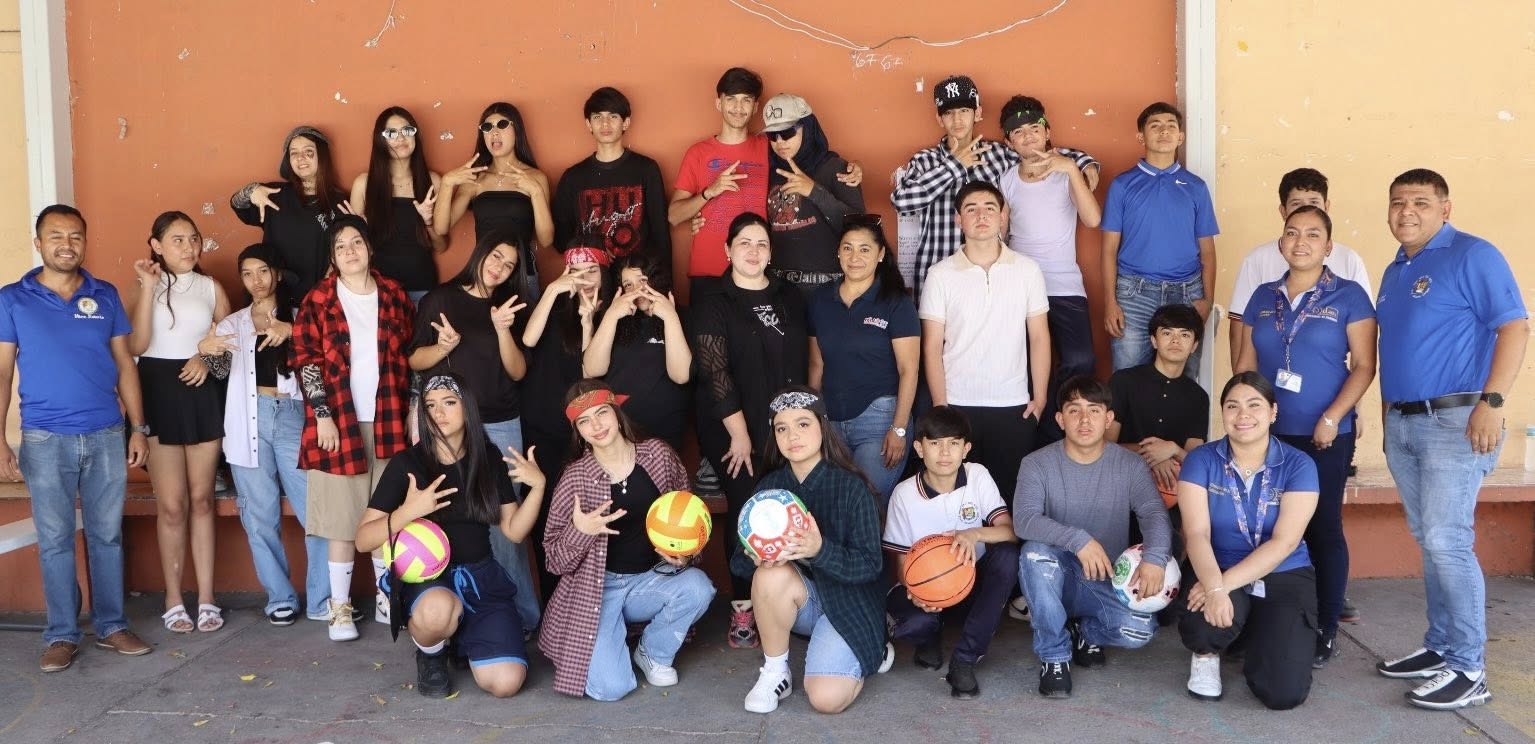 Entrega de material deportivo fortalece actividad física y desarrollo estudiantil en Ahuacatlán