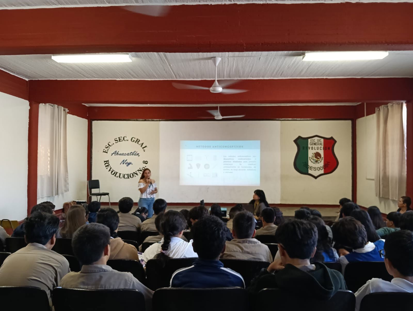 Prevención del embarazo adolescente fortalece la orientación de estudiantes en Ahuacatlán