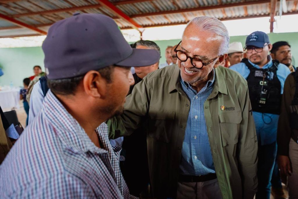 Miguel Ángel Navarro cumple compromisos y fortalece acciones para el bienestar de la sierra de Acaponeta