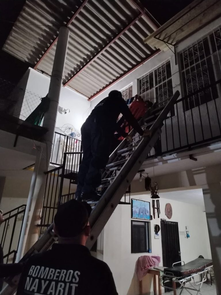 Rescate en Ahuacatlán moviliza a cuerpos de emergencia y destaca labor de Protección Civil
