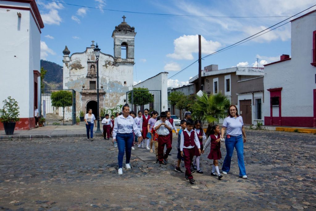 Jala fortalece la identidad cultural de estudiantes con ruta histórica