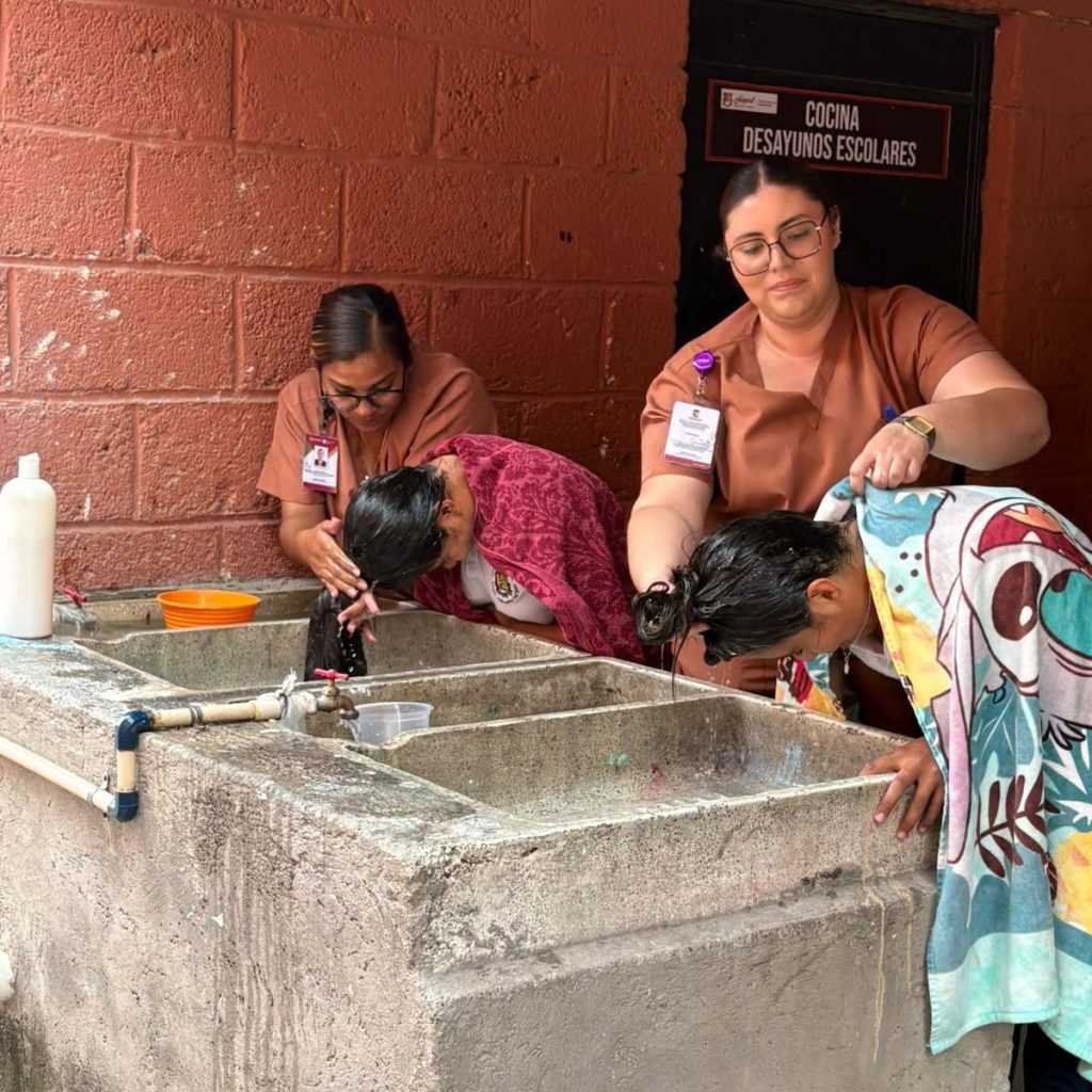Prevención y salud fortalecen el bienestar estudiantil en Ahuacatlán