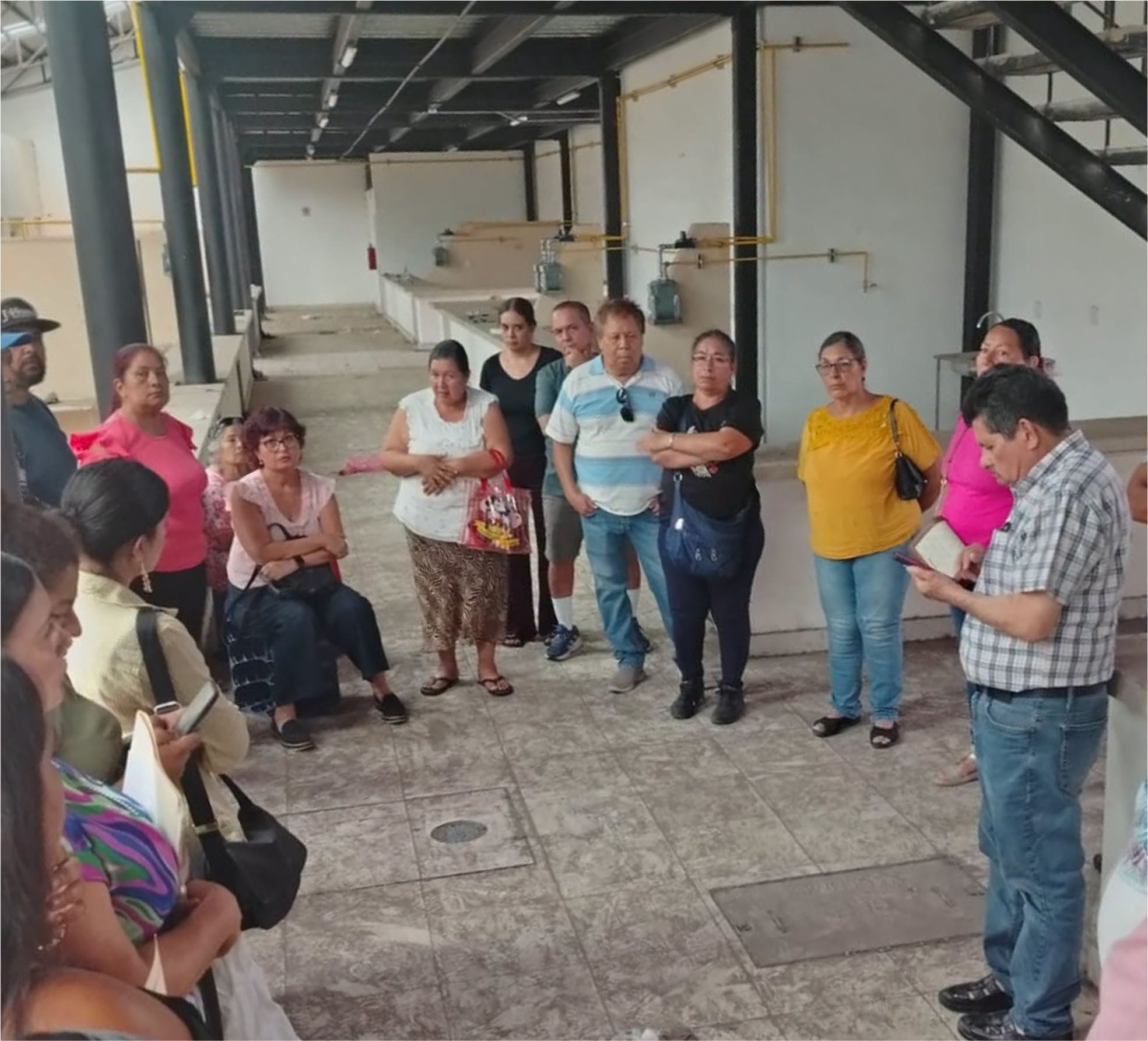Mercado Municipal de Ahuacatlán avanza hacia su próxima apertura