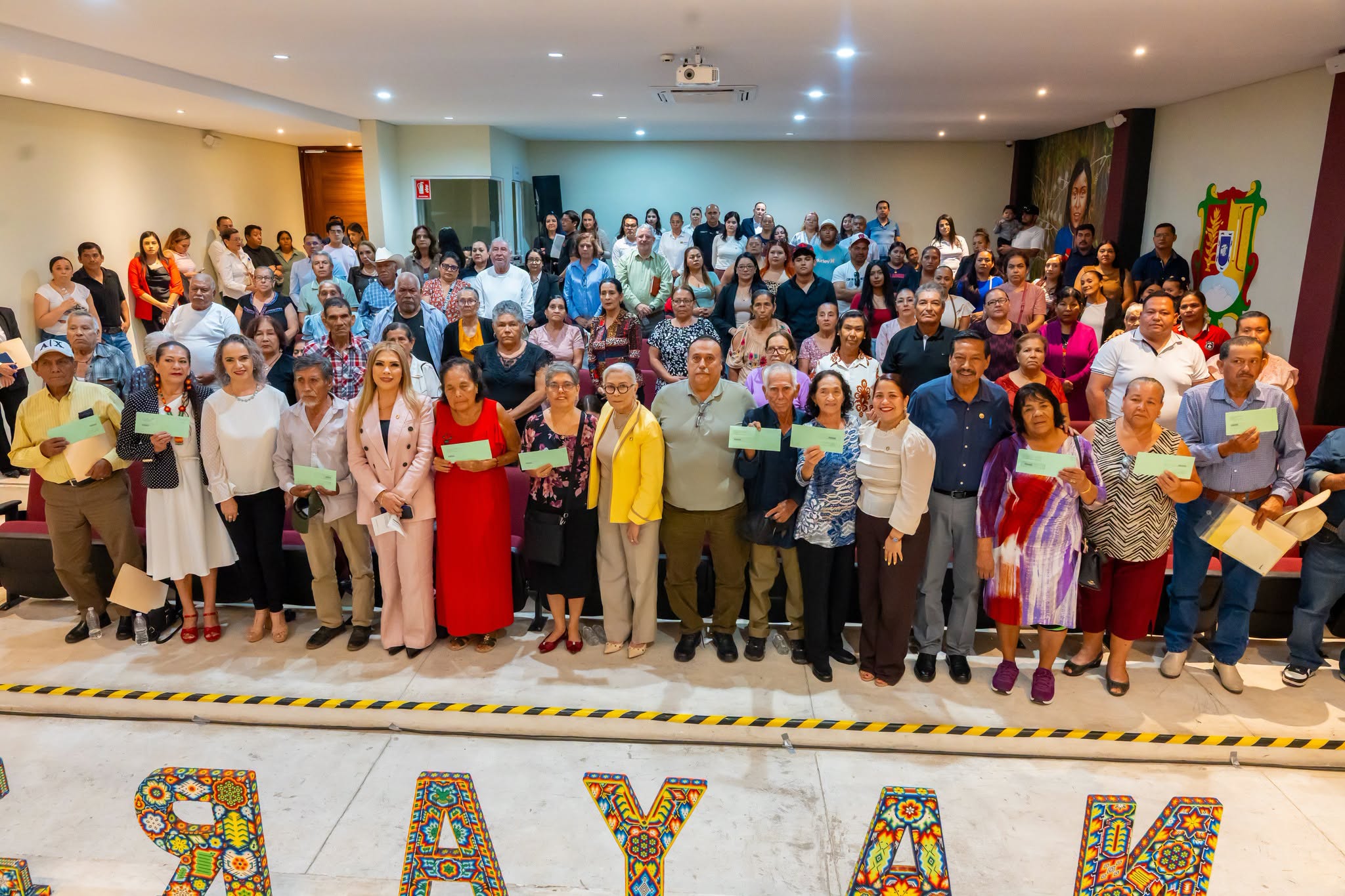 Uniendo Corazones Nayaritas entrega visas para fortalecer la reunificación familiar