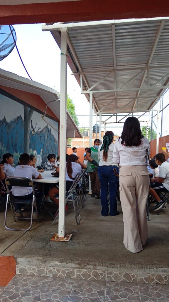DIF Ahuacatlán recibe supervisión nacional del programa de desayunos escolares