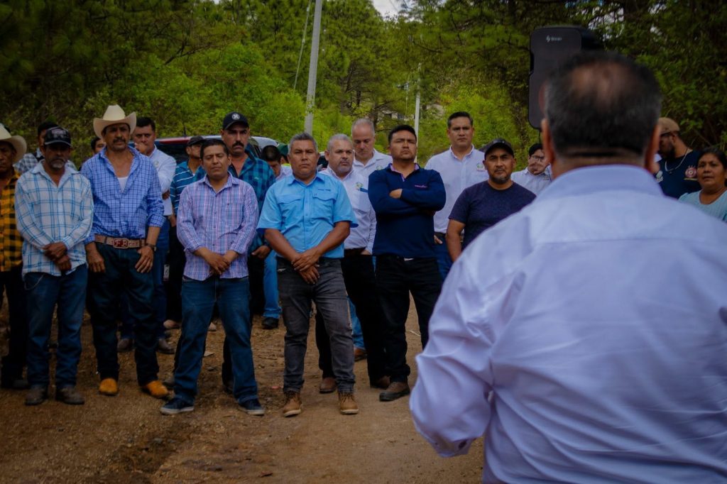 Empedrado en camino Rosa Blanca–Jalpa Grande fortalece la conectividad en Jala
