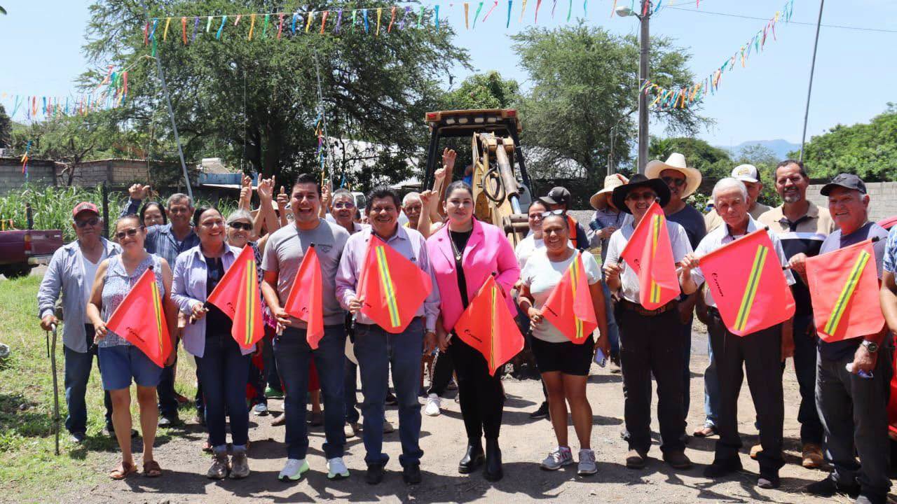 Inician obra de pavimentación en la calle Fidel Velázquez de Santa Isabel